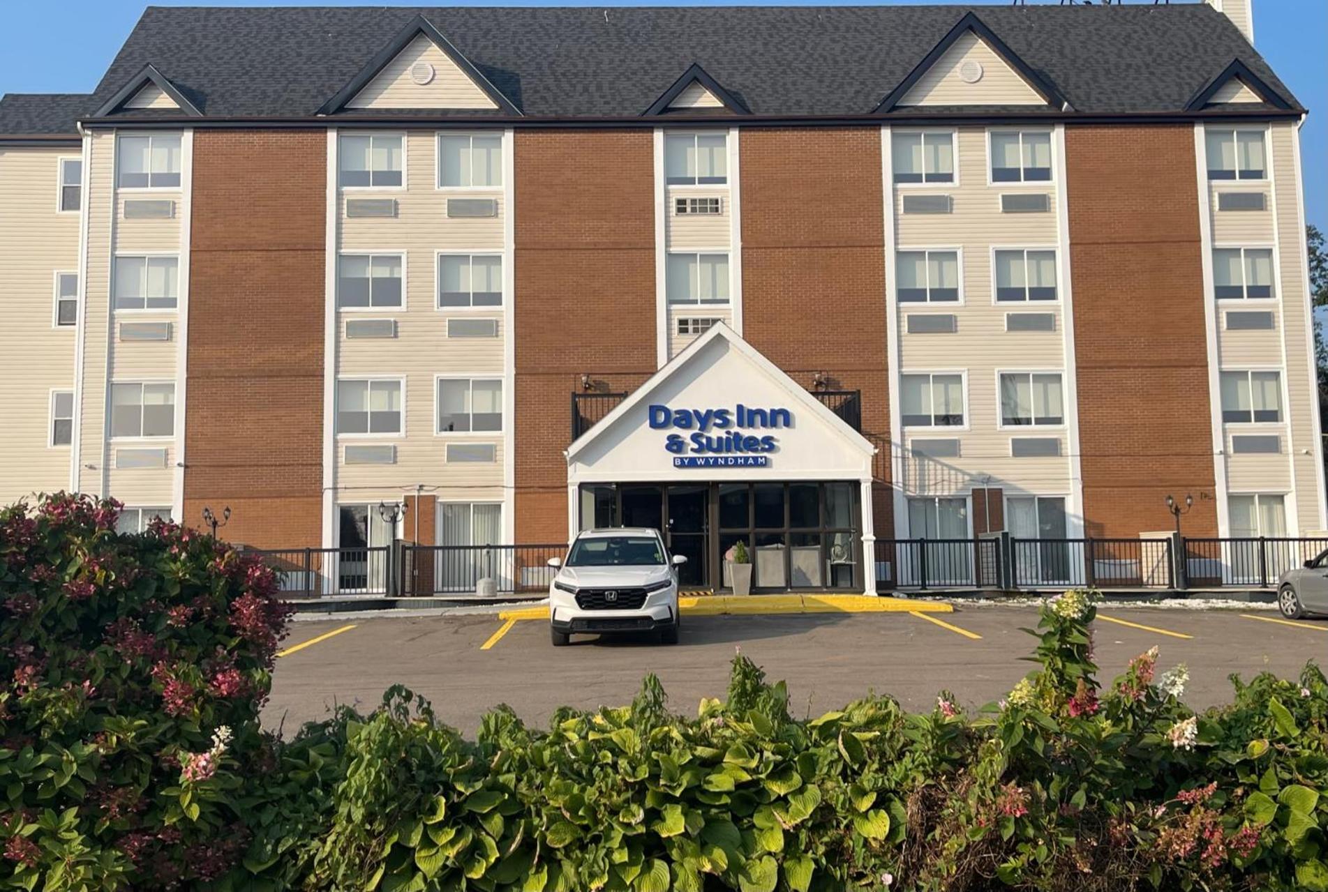 Days Inn & Suites By Wyndham סאמרסייד מראה חיצוני תמונה